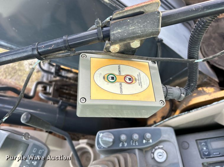 image for item DN0692 2012 John Deere  135D excavator