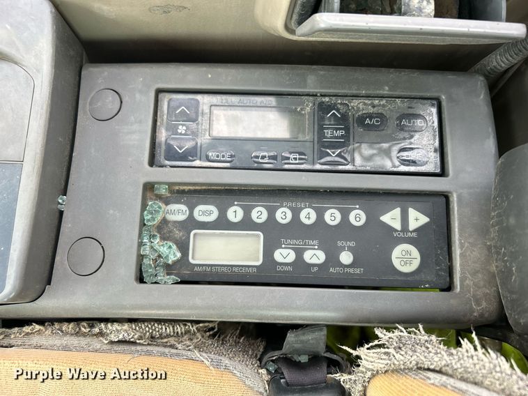 image for item DN0692 2012 John Deere  135D excavator