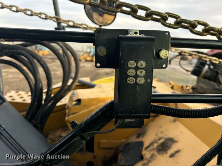 image for item DN0692 2012 John Deere  135D excavator