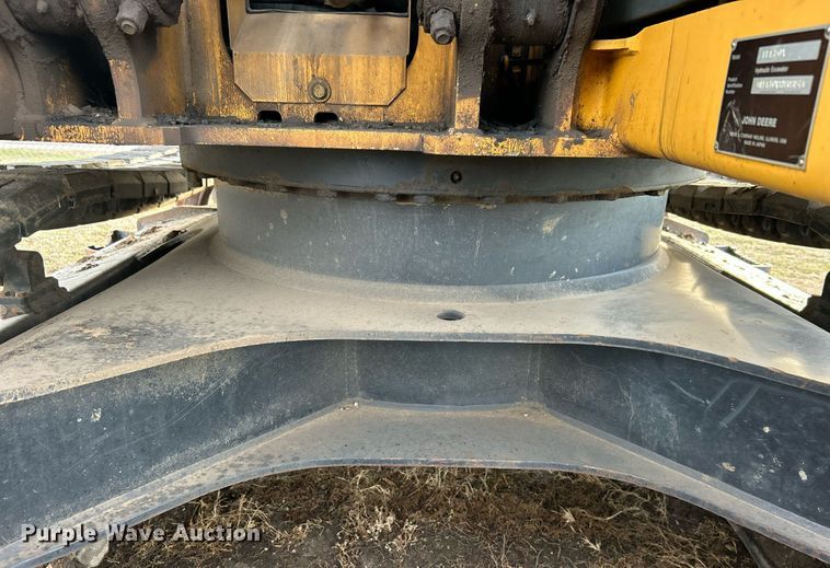 image for item DN0692 2012 John Deere  135D excavator