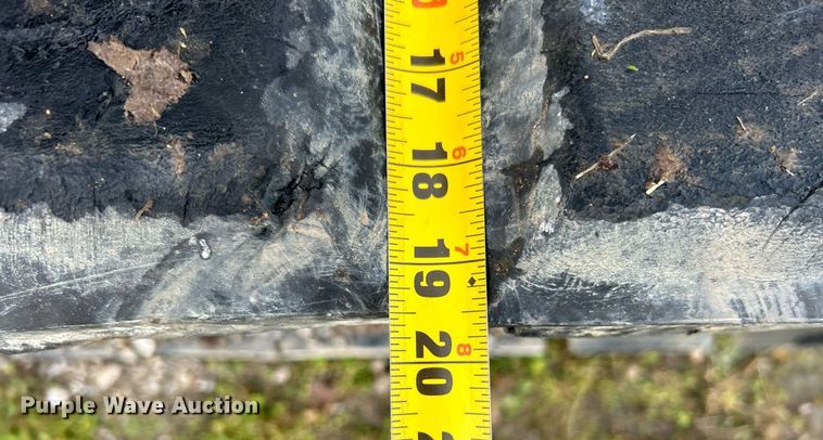 image for item DN0692 2012 John Deere  135D excavator