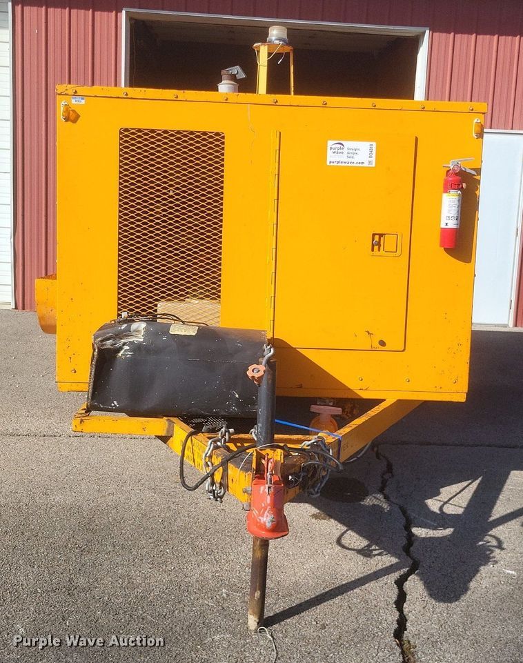 image for item DO4818 1995 Sewer Equipment Co. of America  747FR2000 sewer jetter trailer