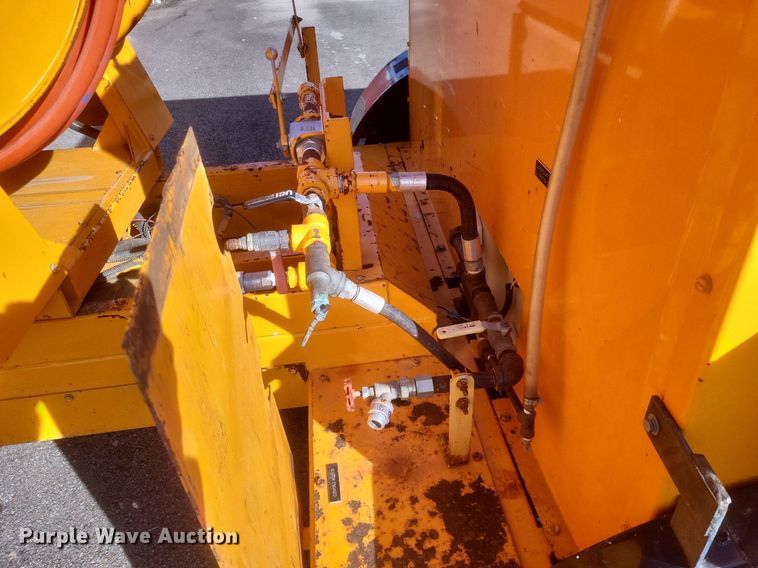 image for item DO4818 1995 Sewer Equipment Co. of America  747FR2000 sewer jetter trailer