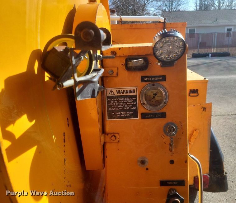 image for item DO4818 1995 Sewer Equipment Co. of America  747FR2000 sewer jetter trailer