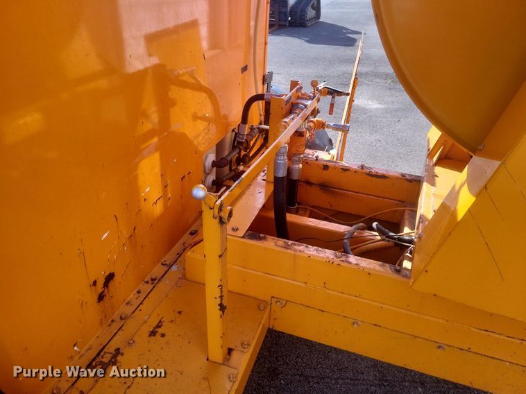 image for item DO4818 1995 Sewer Equipment Co. of America  747FR2000 sewer jetter trailer