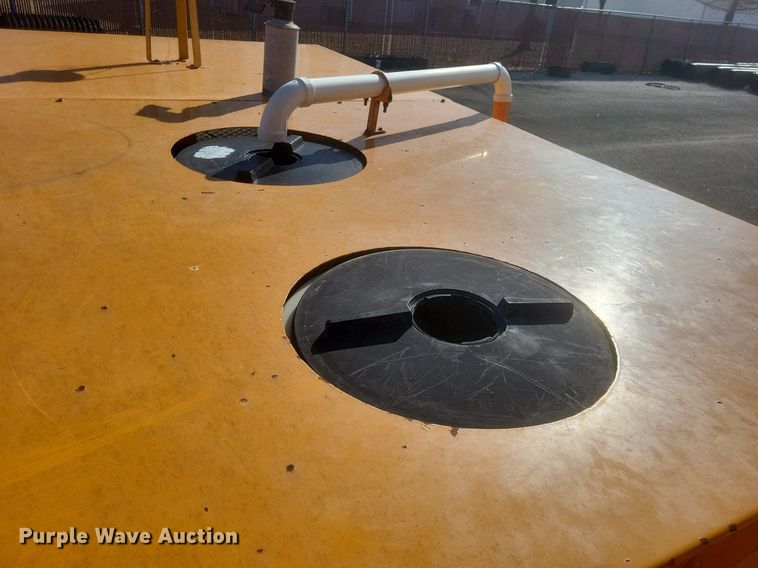 image for item DO4818 1995 Sewer Equipment Co. of America  747FR2000 sewer jetter trailer