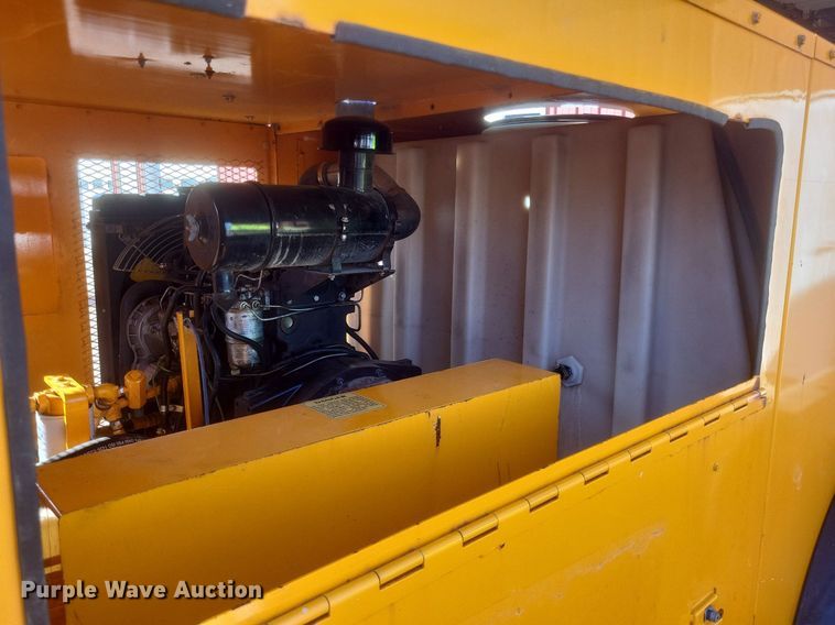 image for item DO4818 1995 Sewer Equipment Co. of America  747FR2000 sewer jetter trailer