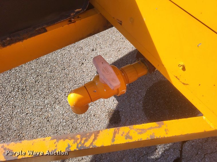 image for item DO4818 1995 Sewer Equipment Co. of America  747FR2000 sewer jetter trailer