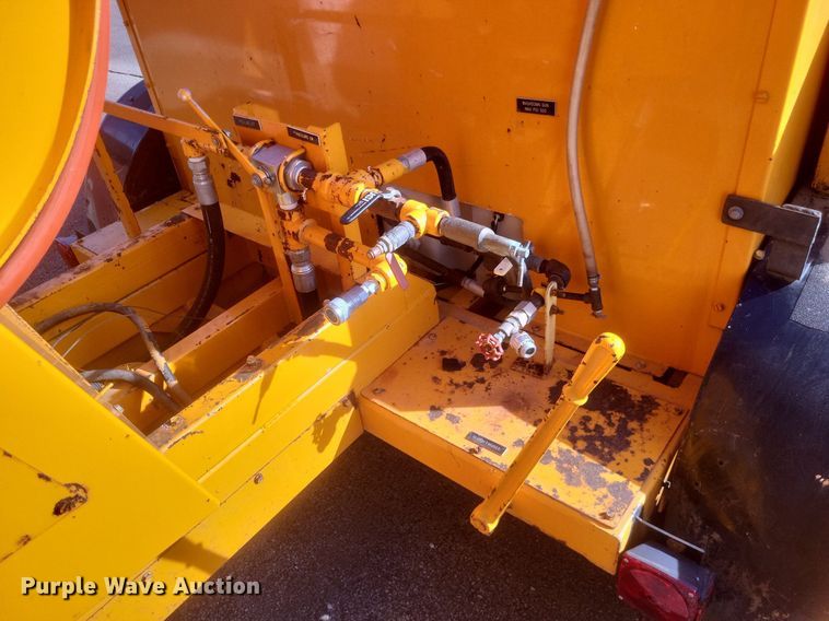 image for item DO4818 1995 Sewer Equipment Co. of America  747FR2000 sewer jetter trailer