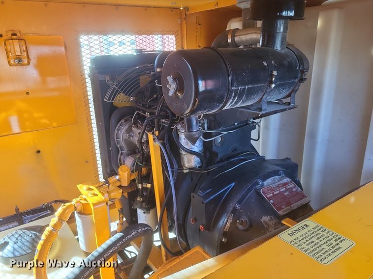 image for item DO4818 1995 Sewer Equipment Co. of America  747FR2000 sewer jetter trailer