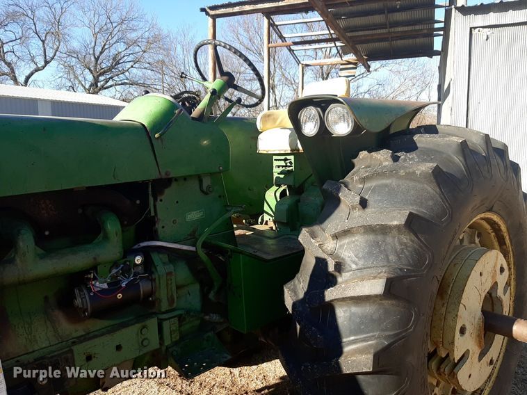 image for item DP2583 John Deere 4020 tractor