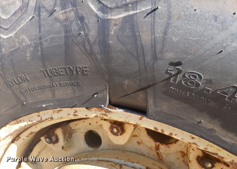 image for item DP2583 John Deere 4020 tractor