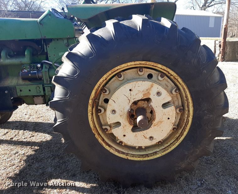 image for item DP2583 John Deere 4020 tractor