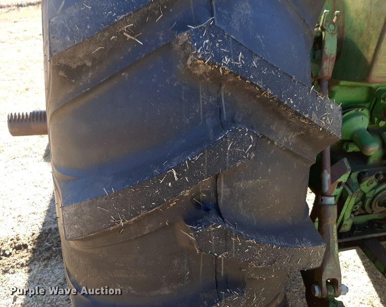 image for item DP2583 John Deere 4020 tractor