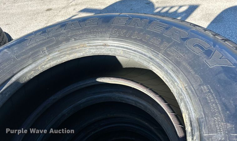image for item DQ0989 (4) Michelin XZA2 Energy 315/80R22.5 tires
