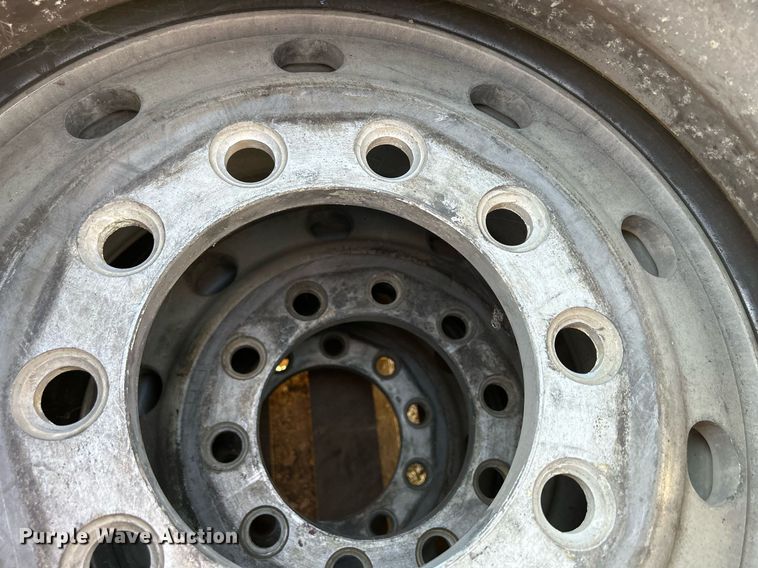 image for item DQ0991 (4) Michelin XDN2 12R22.5 tires and wheels