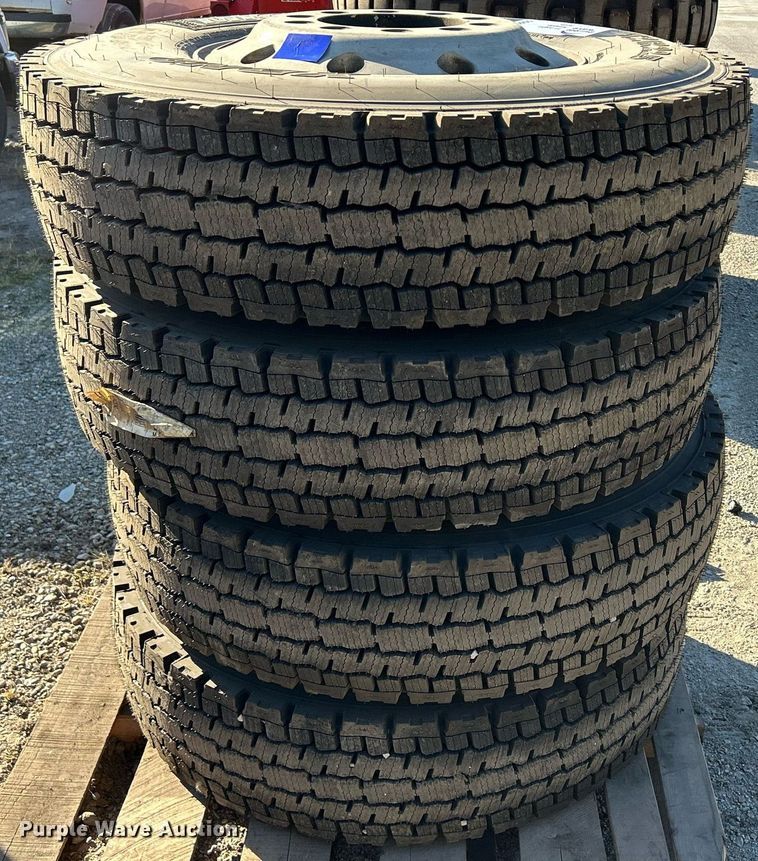 image for item DQ0991 (4) Michelin XDN2 12R22.5 tires and wheels