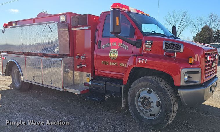 image for item DR5916 2006 Chevrolet C8500 fire truck