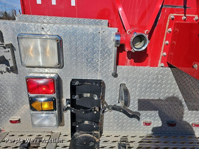 image for item DR5916 2006 Chevrolet C8500 fire truck
