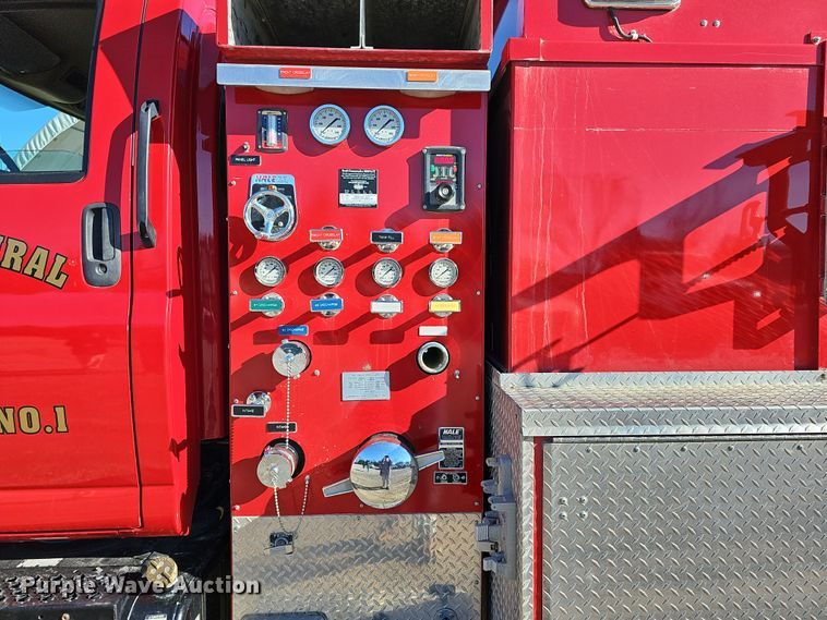 image for item DR5916 2006 Chevrolet C8500 fire truck