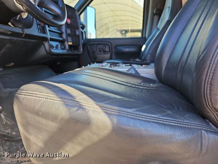 image for item DR5916 2006 Chevrolet C8500 fire truck