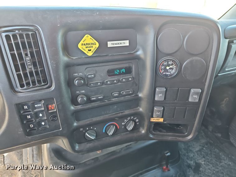 image for item DR5916 2006 Chevrolet C8500 fire truck