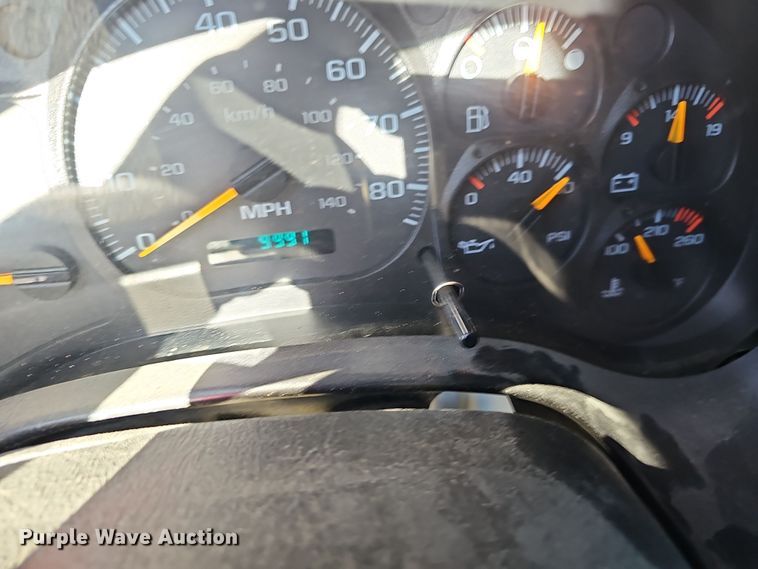 image for item DR5916 2006 Chevrolet C8500 fire truck