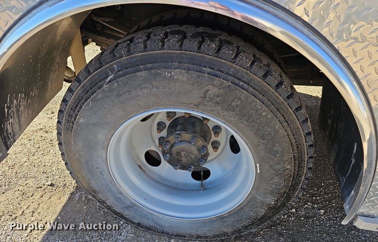 image for item DR5916 2006 Chevrolet C8500 fire truck