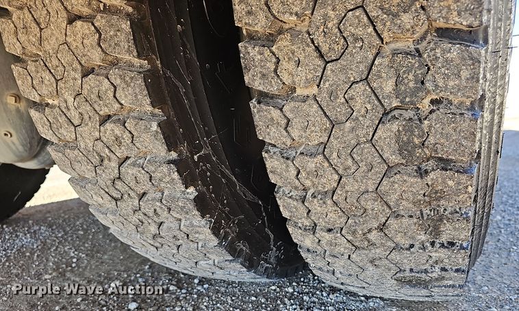 image for item DR5916 2006 Chevrolet C8500 fire truck