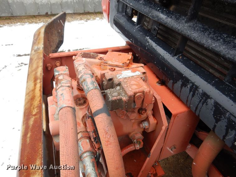 image for item DR5983 1995 Ford F800 oil distributor truck