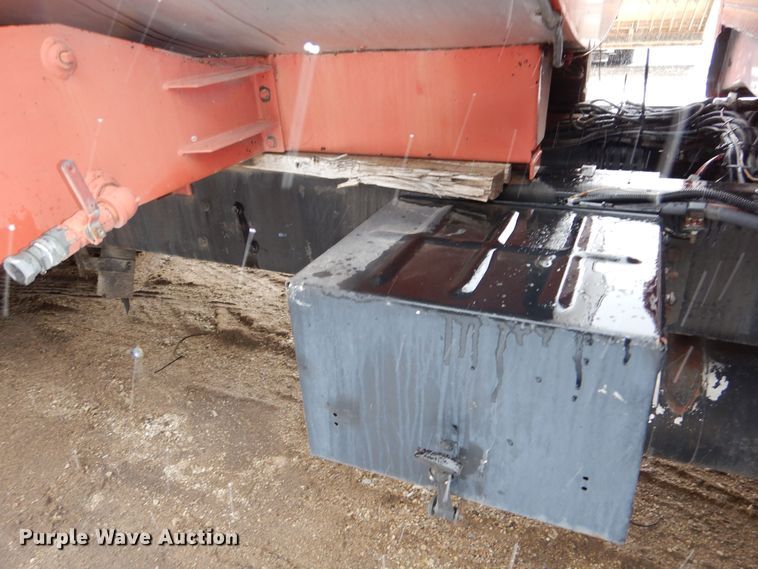 image for item DR5983 1995 Ford F800 oil distributor truck