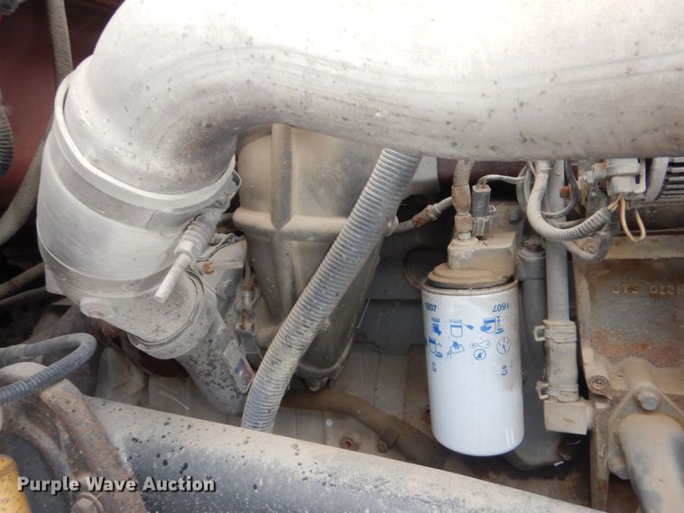 image for item DR5983 1995 Ford F800 oil distributor truck