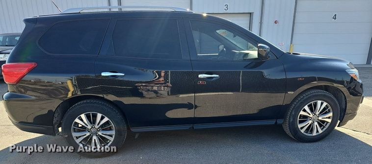 image for item DR5997 2018 Nissan Pathfinder SV SUV