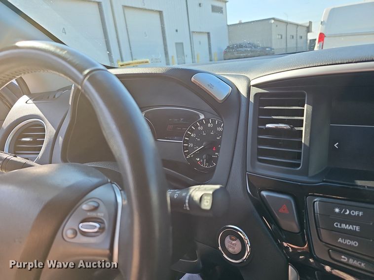 image for item DR5997 2018 Nissan Pathfinder SV SUV