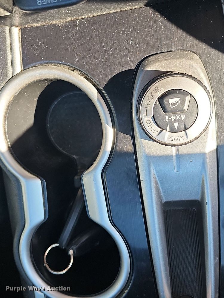 image for item DR5997 2018 Nissan Pathfinder SV SUV