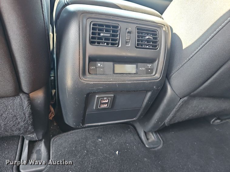 image for item DR5997 2018 Nissan Pathfinder SV SUV