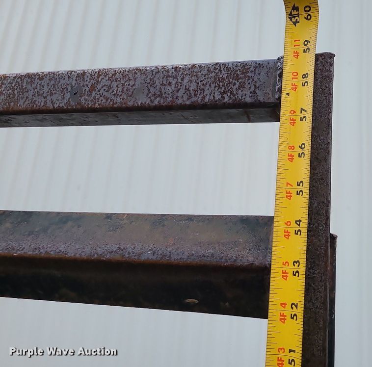 image for item DS7264 2001 Kodiak equipment trailer