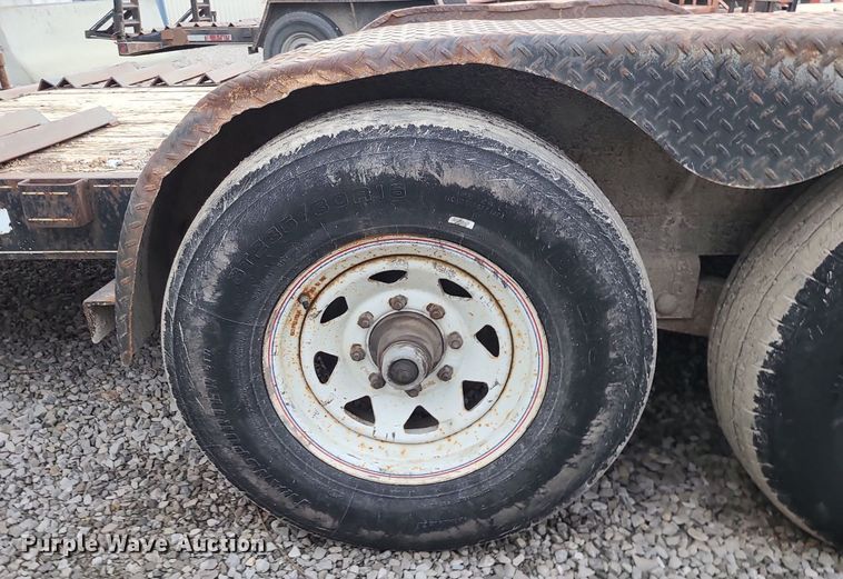 image for item DS7264 2001 Kodiak equipment trailer