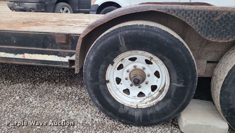 image for item DS7264 2001 Kodiak equipment trailer