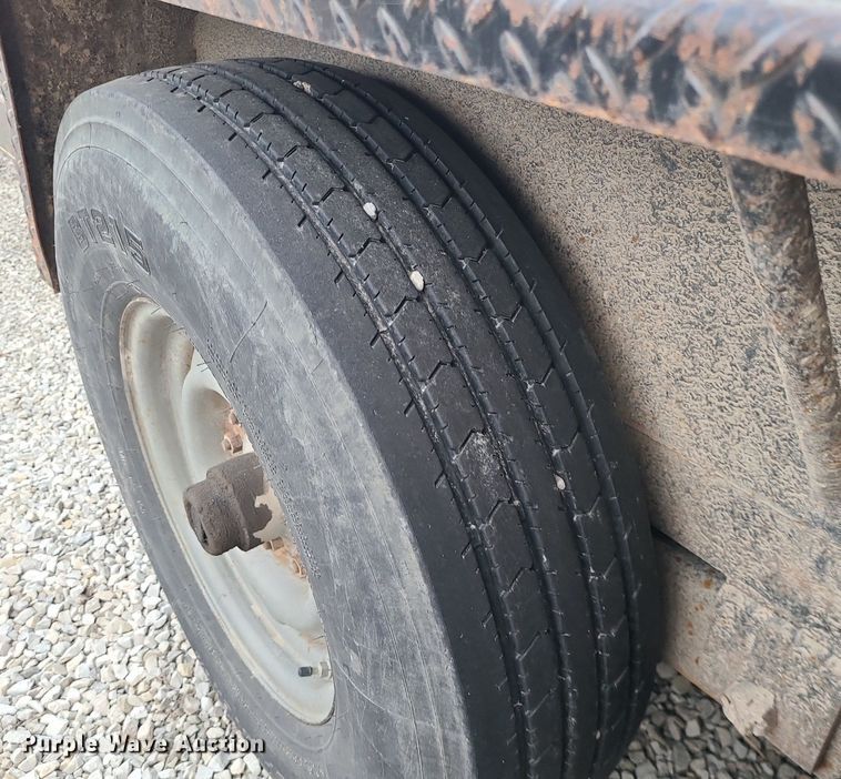 image for item DS7265 2005 Kodiak equipment trailer