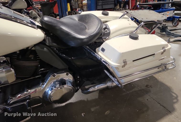 image for item DS7275 2012 Harley Davidson Road King Police motorcycle