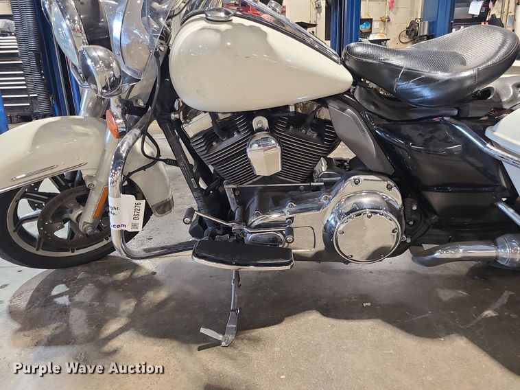 image for item DS7276 2014 Harley Davidson Road King Police motorcycle