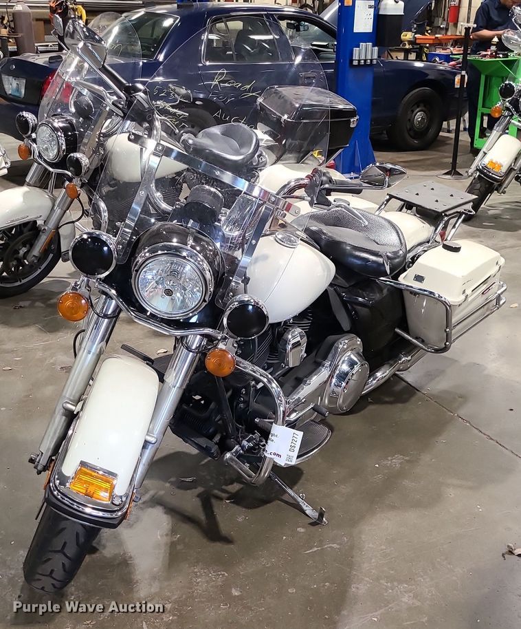 image for item DS7277 2012 Harley Davidson Road King Police motorcycle