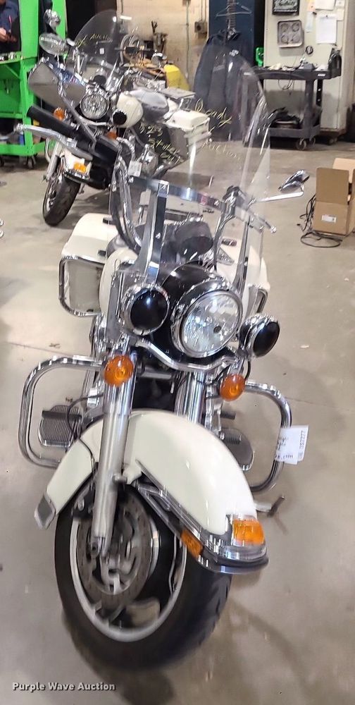 image for item DS7277 2012 Harley Davidson Road King Police motorcycle