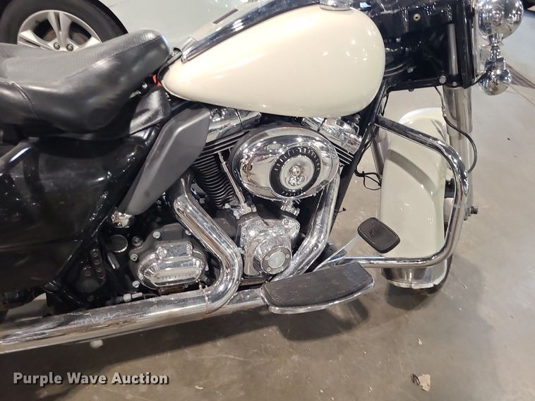 image for item DS7277 2012 Harley Davidson Road King Police motorcycle