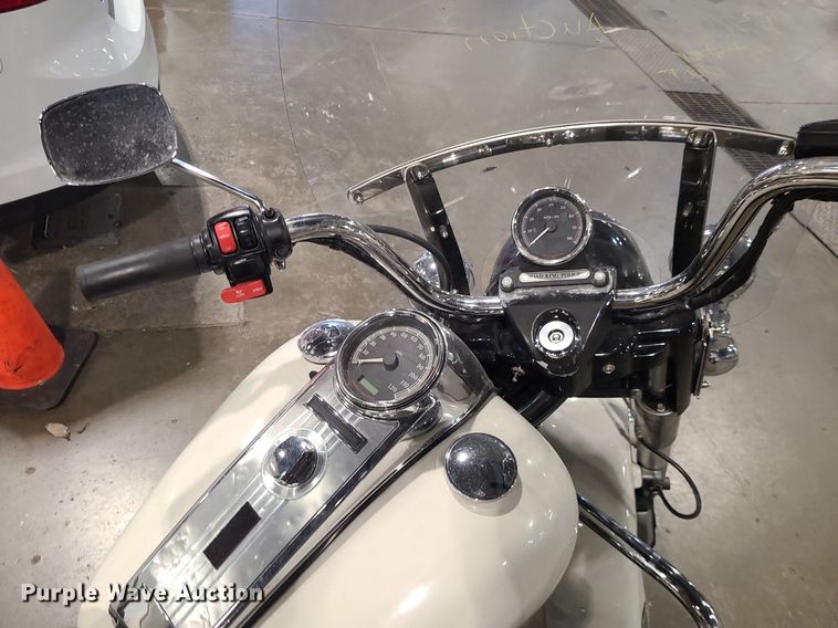 image for item DS7277 2012 Harley Davidson Road King Police motorcycle