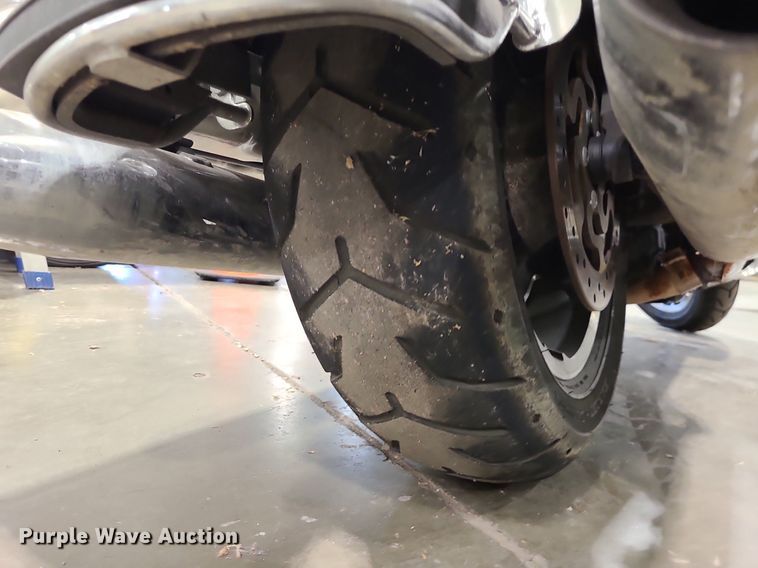 image for item DS7277 2012 Harley Davidson Road King Police motorcycle