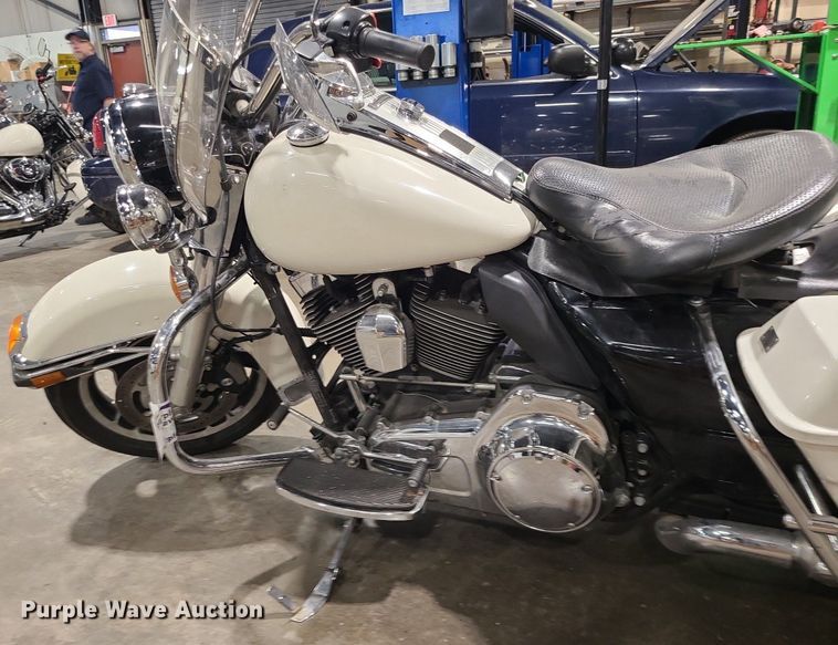 image for item DS7278 2012 Harley Davidson Road King Police motorcycle