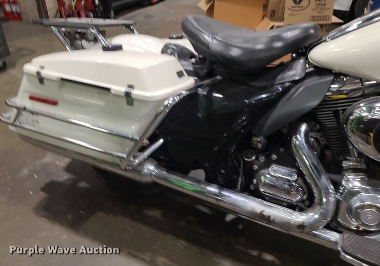 image for item DS7278 2012 Harley Davidson Road King Police motorcycle
