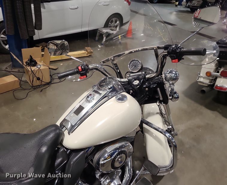 image for item DS7278 2012 Harley Davidson Road King Police motorcycle